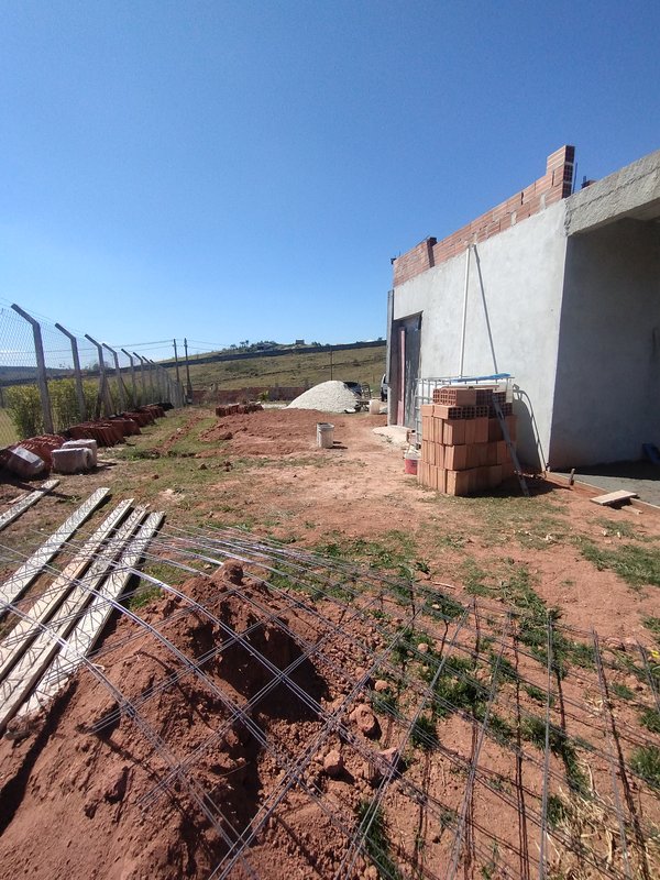 Casa semiconstruída à venda no Bairro Alto  Igaratá - 