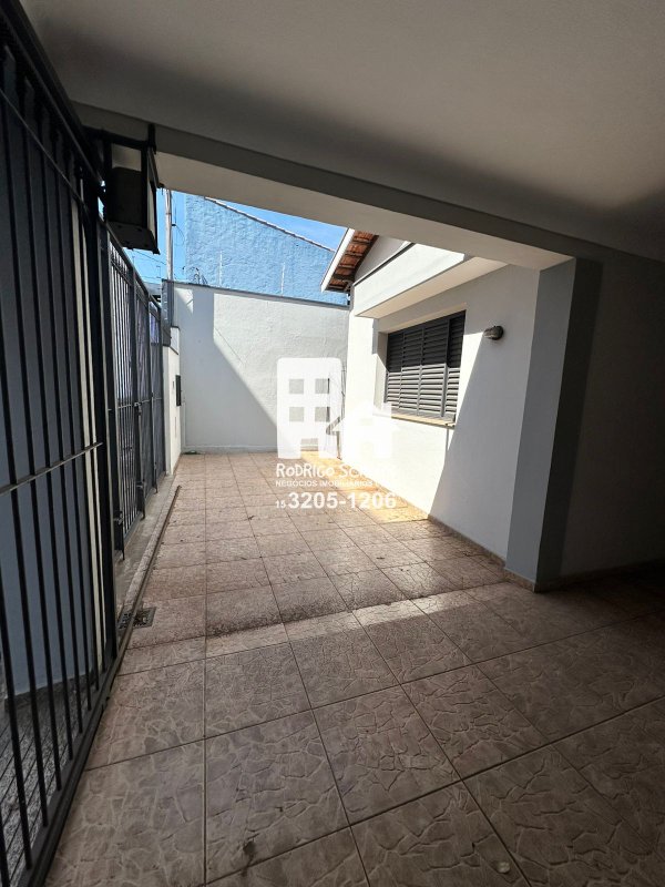 🏡 Locação – Residência com 3 quartos no Centro próximo a COOP do centro -  UNIMED  Tatuí - 