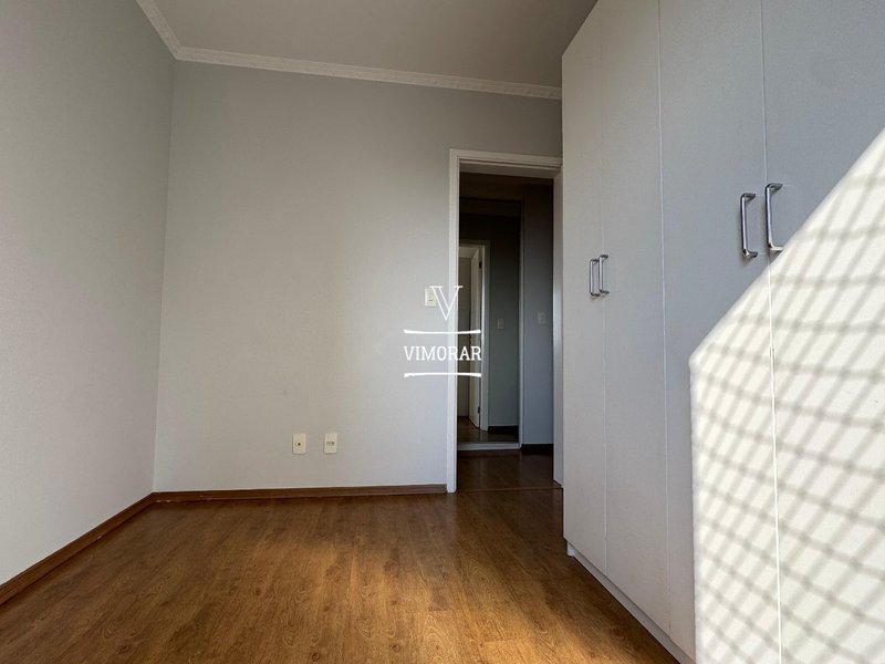 Apartamento 3 dormitórios sendo 1 suíte + 1 vaga de garagem  Guarulhos - 