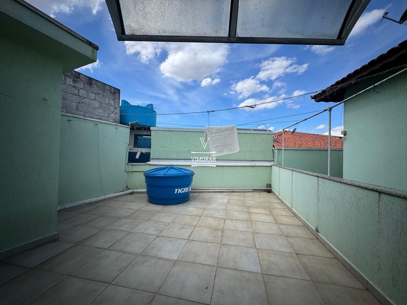 Sobrado 3 dormitórios sendo 1 suíte + 6 vagas de garagem  Guarulhos - 