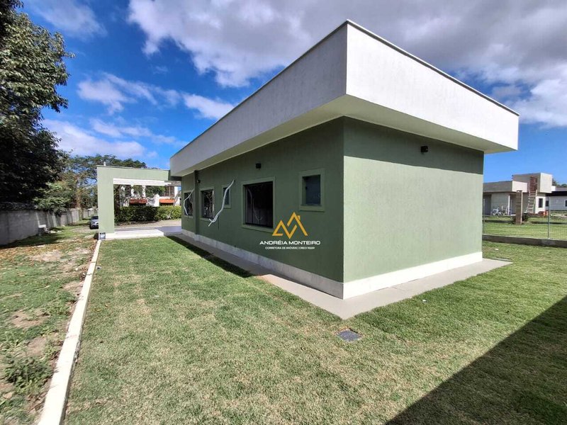 Casa à Venda com 3 quartos e 121m² por R$ 670.000,00 - São José de Imbassaí - Maricá R. João Da Cunha Abreu Maricá - 