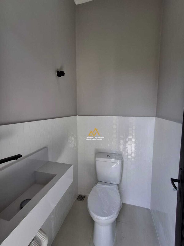 Casa à Venda com 3 quartos e 121m² por R$ 670.000,00 - São José de Imbassaí - Maricá R. João Da Cunha Abreu Maricá - 