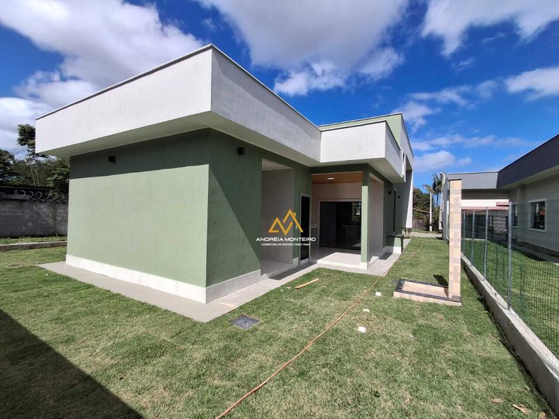 Casa à Venda com 3 quartos e 121m² por R$ 670.000,00 - São José de Imbassaí - Maricá R. João Da Cunha Abreu Maricá - 