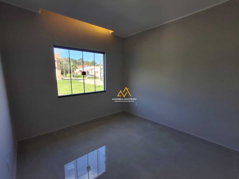 Casa com 3 dormitórios à venda, 123,m² por R$ 680.000 -Cond.Vivere- São José - Maricá R. João Da Cunha Abreu Maricá - 