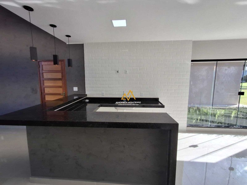 Casa com 3 dormitórios à venda, 123,m² por R$ 680.000 -Cond.Vivere- São José - Maricá R. João Da Cunha Abreu Maricá - 