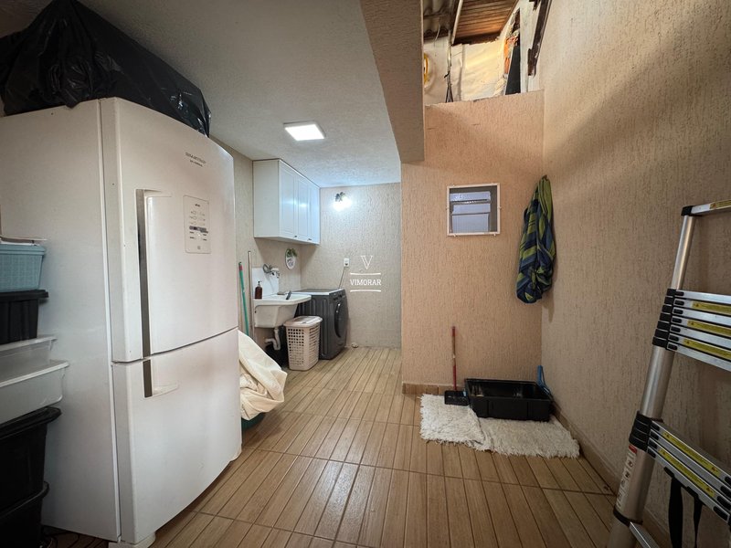 Casa térrea 2 dormitórios + 2 vagas de garagem  Guarulhos - 