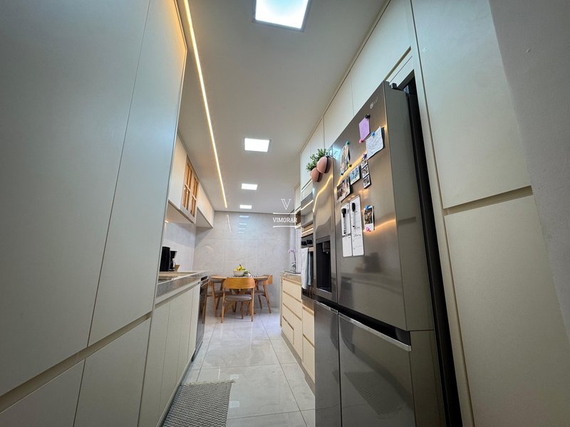 Casa térrea 2 dormitórios + 2 vagas de garagem  Guarulhos - 