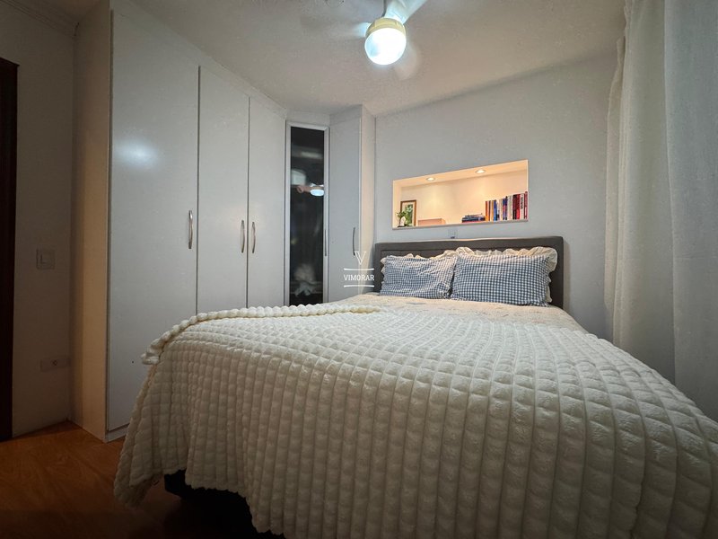 Casa térrea 2 dormitórios + 2 vagas de garagem  Guarulhos - 