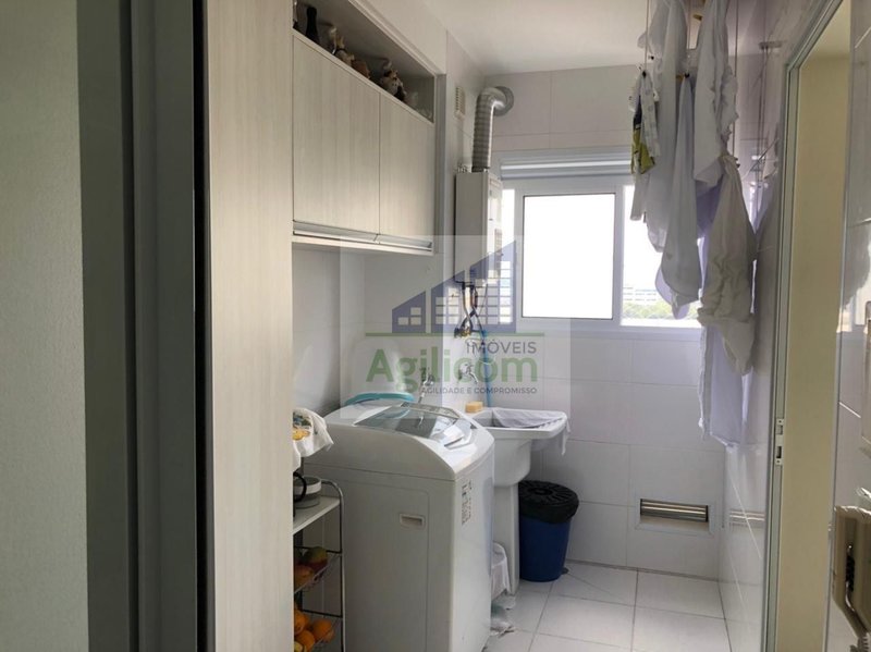APARTAMENTO À VENDA EM CHÁCARA SANTO ÂNTONIO COM 3 DORMITÓRIOS E 1 VAGA DE GARAGEM Avenida Doutor Mário Vilas Boas Rodrigues São Paulo - 