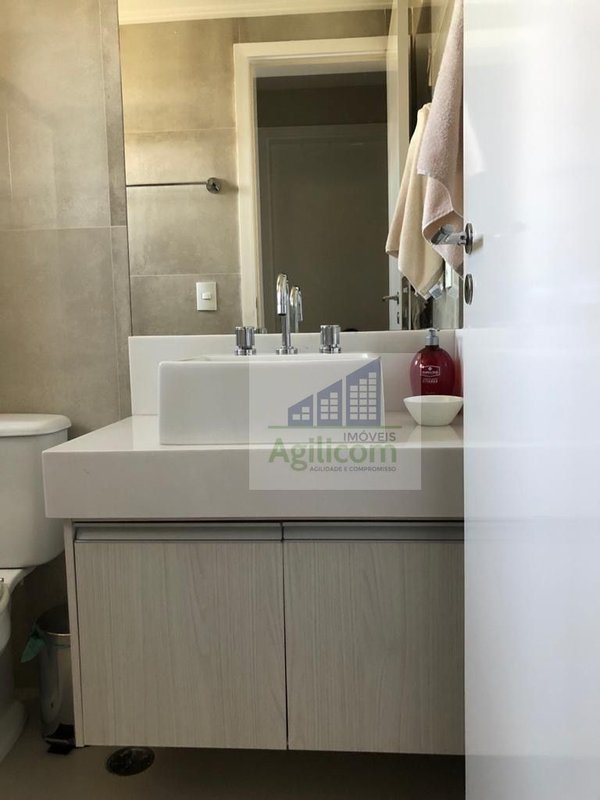 APARTAMENTO À VENDA EM CHÁCARA SANTO ÂNTONIO COM 3 DORMITÓRIOS E 1 VAGA DE GARAGEM Avenida Doutor Mário Vilas Boas Rodrigues São Paulo - 