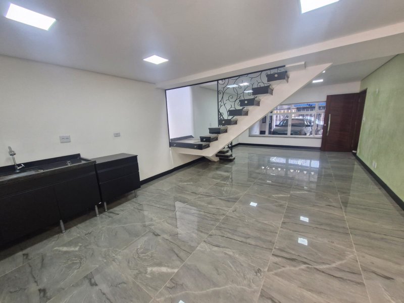 🏡 Sobrado para locação na Vila Helena – Santo André Avenida Andrade Neves Santo André - 