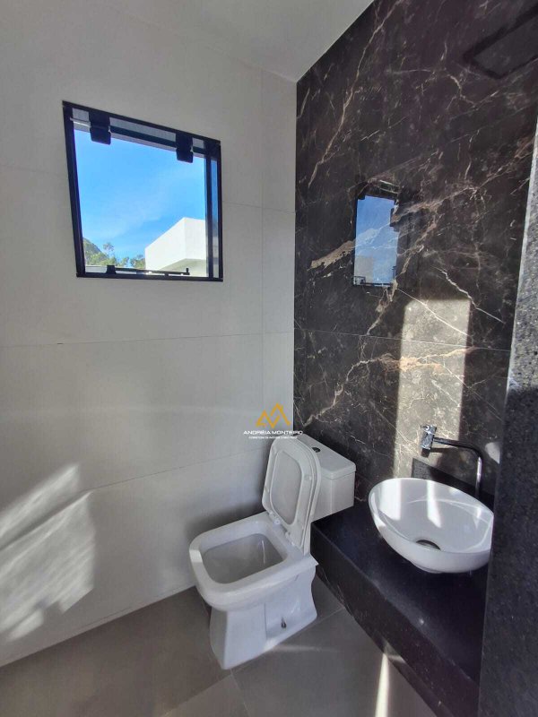 Casa à venda com 3 dormitórios 178m² por R$1.200.000,00 - Cajueiros(Itaipuaçu)-Maricá/RJ Estrada dos Cajueiros Maricá - 