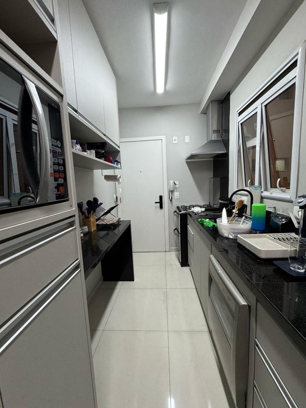 APARTAMENTO Á VENDA - 100m² - 3 DORMITÓRIOS (1 SUÍTE) - 3 BANHEIROS - 2 VAGAS Avenida Marquês de São Vicente São Paulo - 