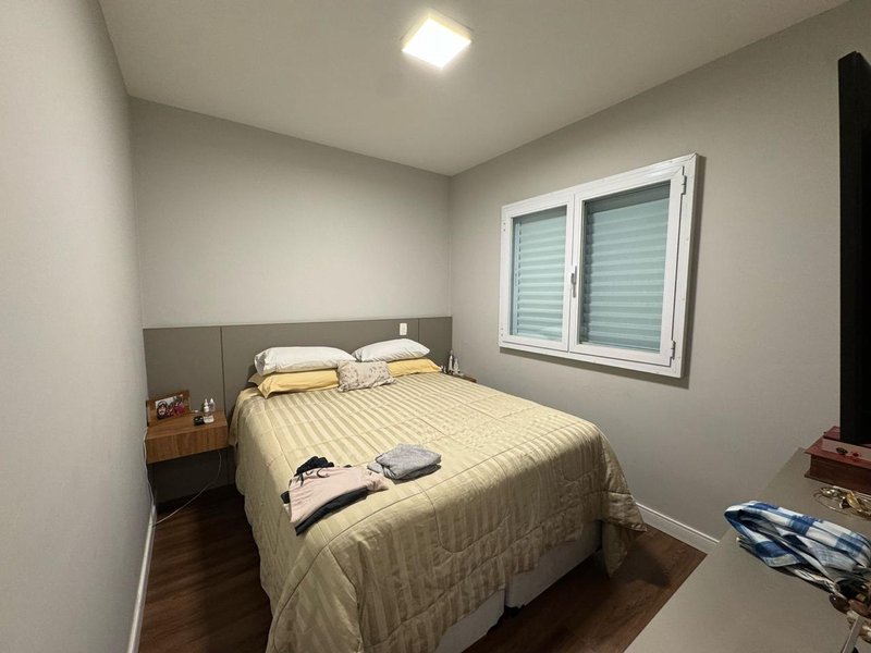 APARTAMENTO Á VENDA - 100m² - 3 DORMITÓRIOS (1 SUÍTE) - 3 BANHEIROS - 2 VAGAS Avenida Marquês de São Vicente São Paulo - 