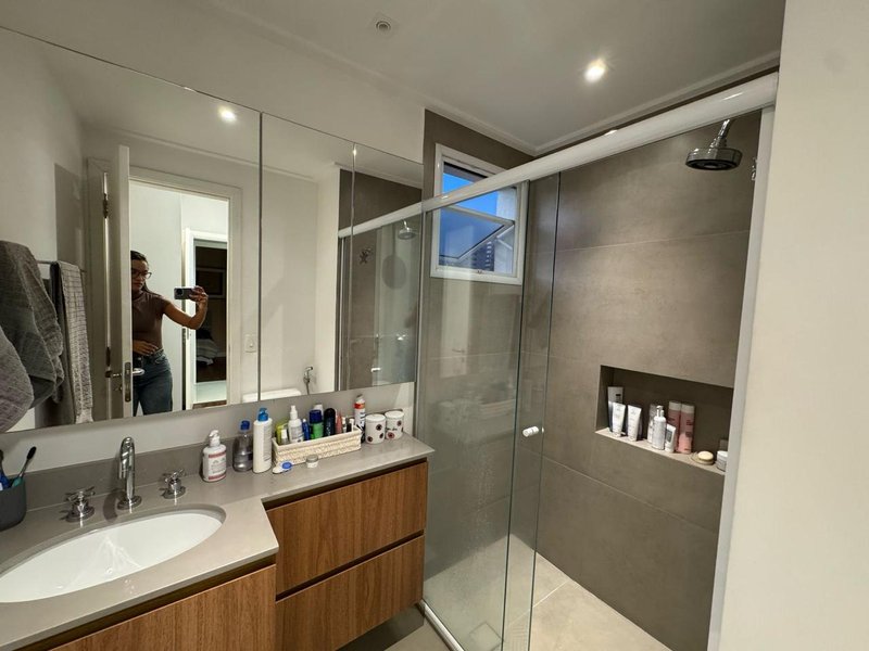 APARTAMENTO Á VENDA - 100m² - 3 DORMITÓRIOS (1 SUÍTE) - 3 BANHEIROS - 2 VAGAS Avenida Marquês de São Vicente São Paulo - 