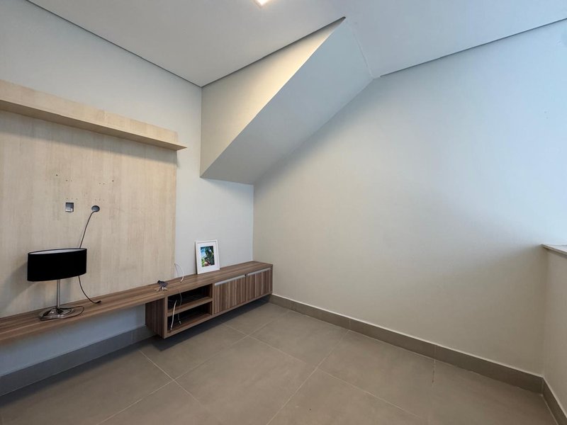 Encante-se com este Sobrado Exclusivo no Swiss Park – Elegância e Conforto em Cada Detalhe Rodovia Anhangüera Campinas - 