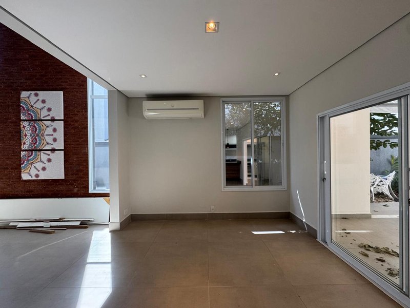 Encante-se com este Sobrado Exclusivo no Swiss Park – Elegância e Conforto em Cada Detalhe Rodovia Anhangüera Campinas - 