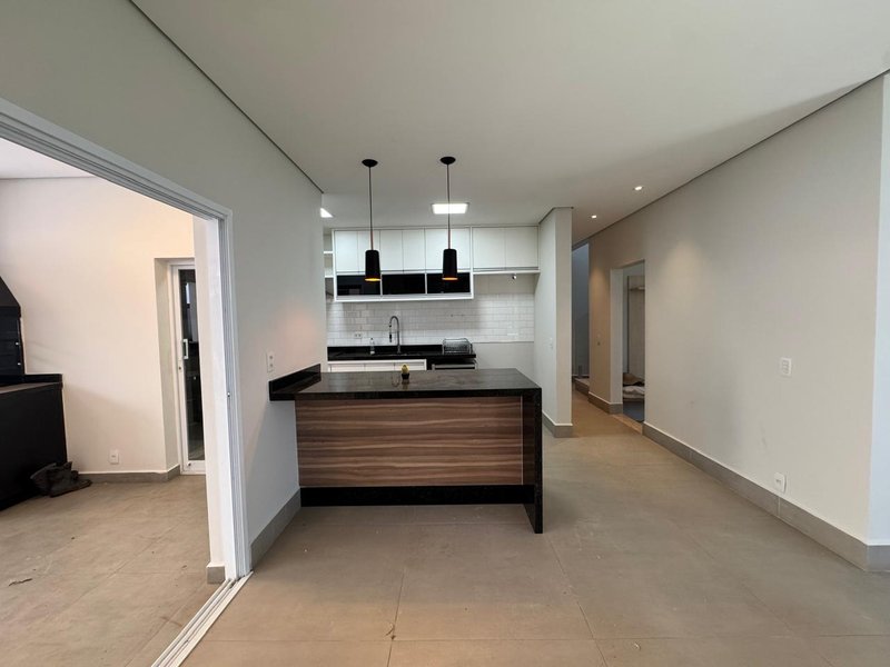 Encante-se com este Sobrado Exclusivo no Swiss Park – Elegância e Conforto em Cada Detalhe Rodovia Anhangüera Campinas - 