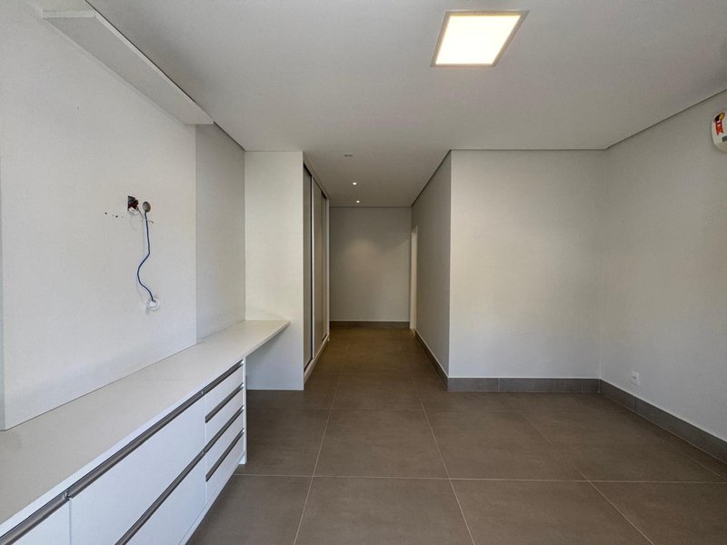 Encante-se com este Sobrado Exclusivo no Swiss Park – Elegância e Conforto em Cada Detalhe Rodovia Anhangüera Campinas - 