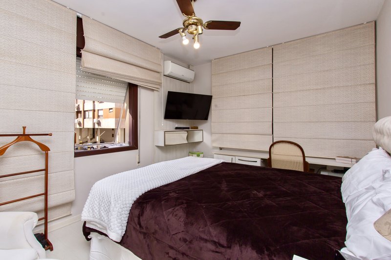 R$ 1.200.000 - PRAÇA DA ENCOL - APARTAMENTO - 128M2 - 3 DORM - SUÍTE - 1 VAGA - INFRA Rua Passo da Pátria Porto Alegre - 
