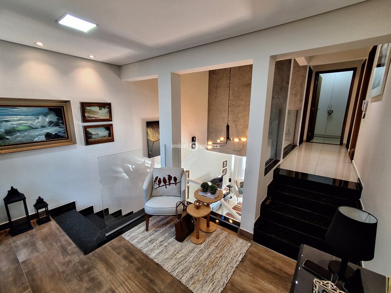 CASA COM 3 DORMITÓRIOS E UMA LINDA AREÁ DE LAZER NO ALTO DA COLINA II  Avaré - 