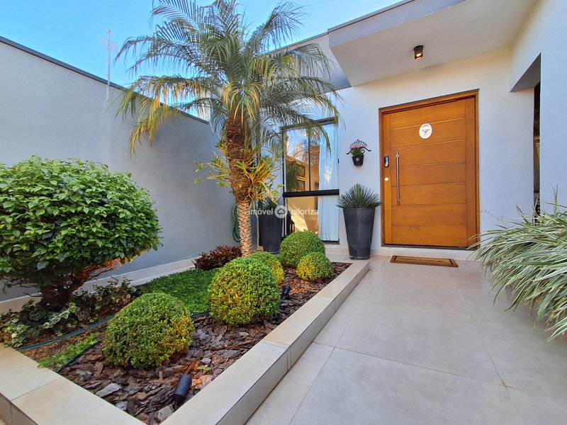 CASA COM 3 DORMITÓRIOS E UMA LINDA AREÁ DE LAZER NO ALTO DA COLINA II  Avaré - 