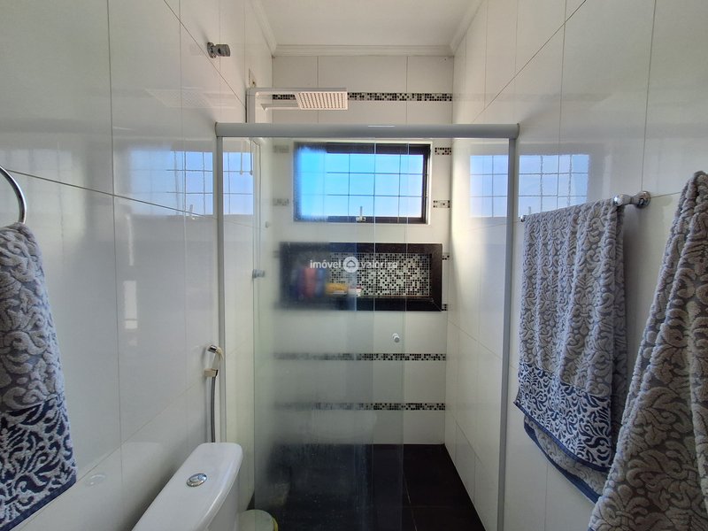 CASA COM 3 DORMITÓRIOS E UMA LINDA AREÁ DE LAZER NO ALTO DA COLINA II  Avaré - 