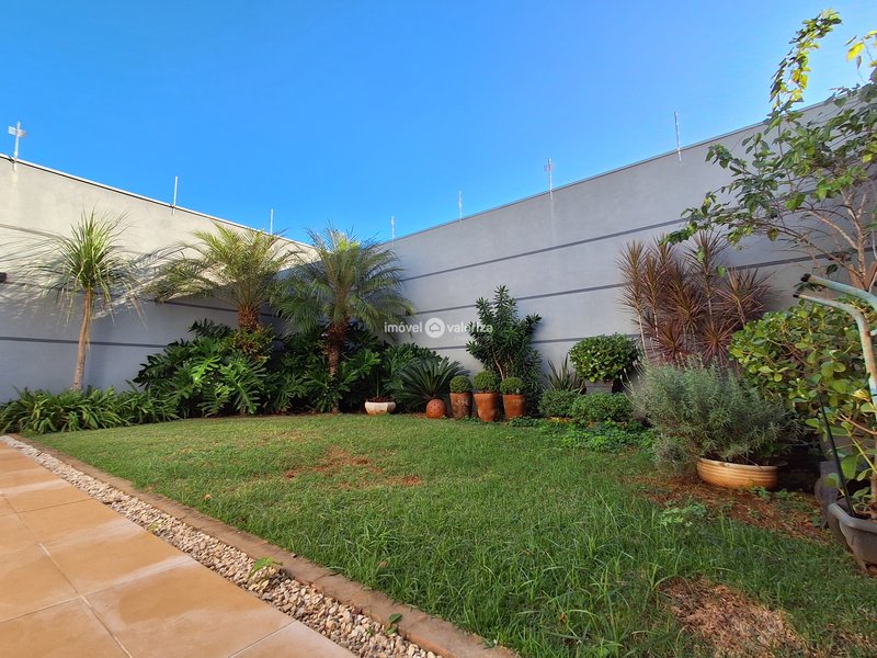 CASA COM 3 DORMITÓRIOS E UMA LINDA AREÁ DE LAZER NO ALTO DA COLINA II  Avaré - 