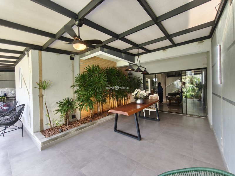 CASA COM 3 DORMITÓRIOS E UMA LINDA AREÁ DE LAZER NO ALTO DA COLINA II  Avaré - 