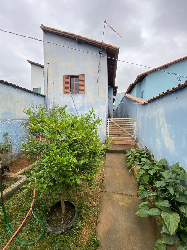 Casa 3dormitórios - Vila Brasileira  Mogi das Cruzes - 