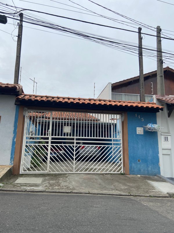 Casa 3dormitórios - Vila Brasileira  Mogi das Cruzes - 