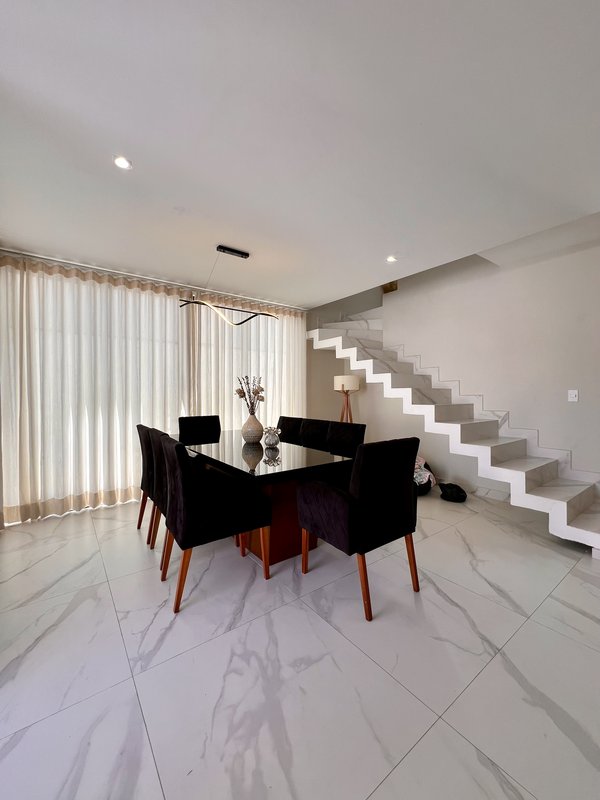 Casa duplex magnífica com 4 suítes em Vargem Pequena  Rio de Janeiro - 
