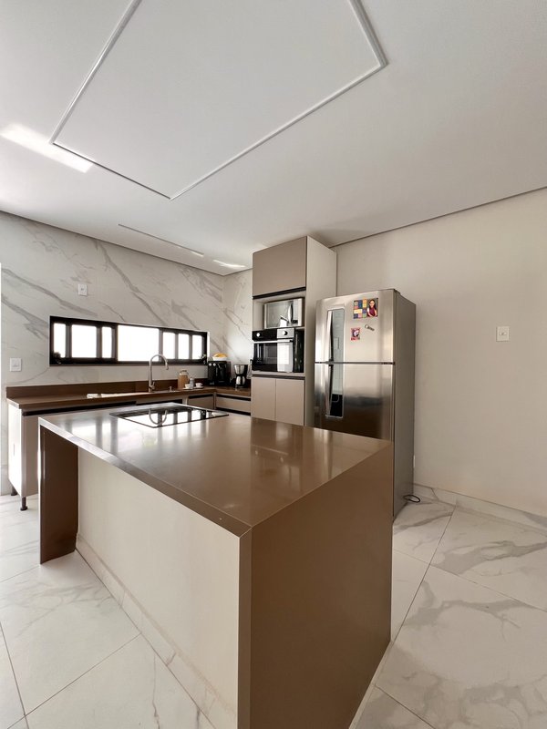 Casa duplex magnífica com 4 suítes em Vargem Pequena  Rio de Janeiro - 