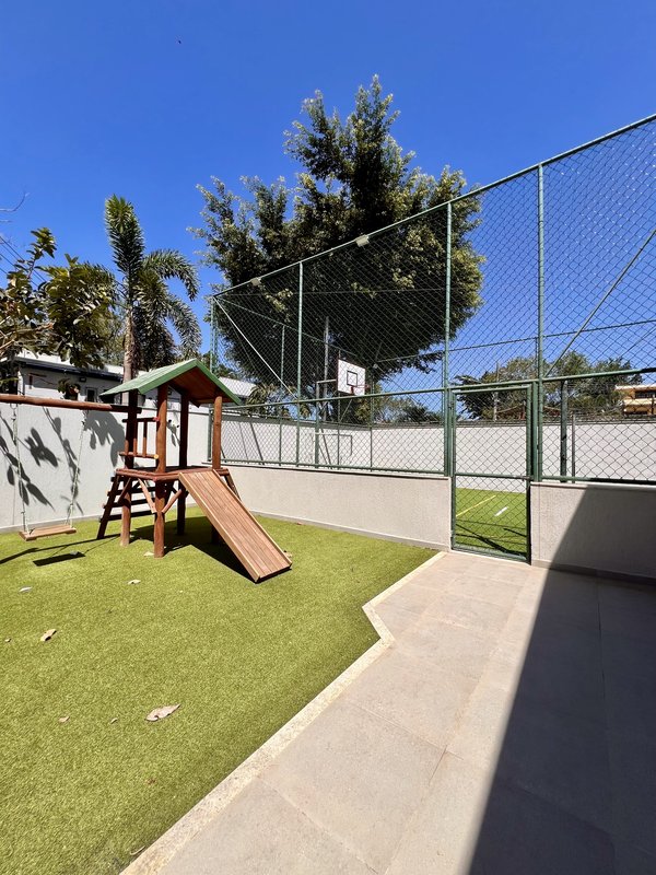 Casa duplex magnífica com 4 suítes em Vargem Pequena  Rio de Janeiro - 