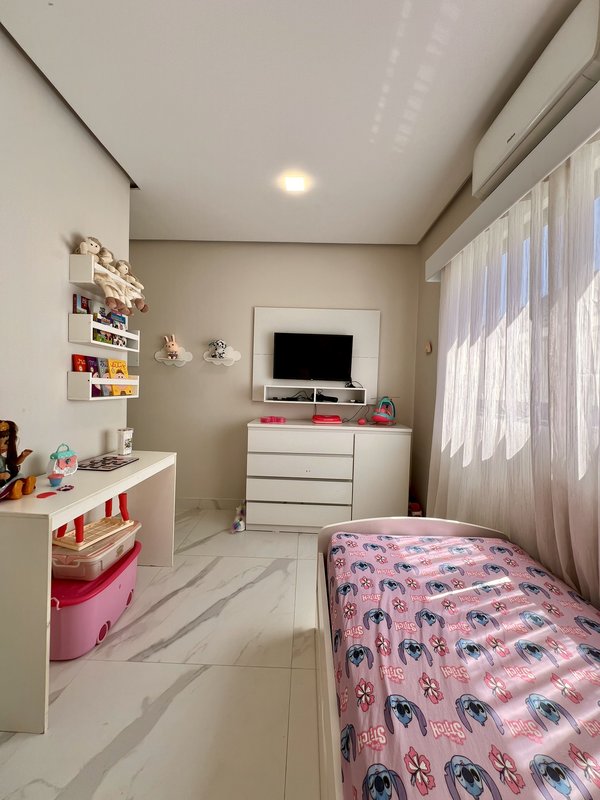 Casa duplex magnífica com 4 suítes em Vargem Pequena  Rio de Janeiro - 