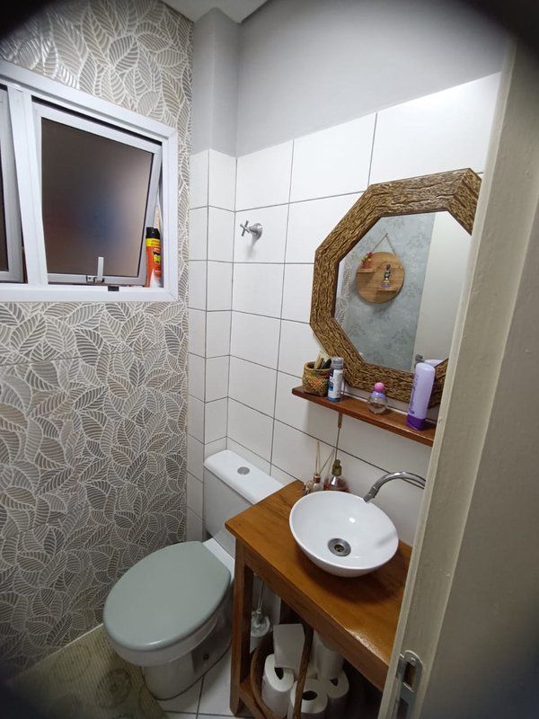Sobrado com área Gourmet e espaço integrado no Condomínio Caminho do Mar  Mogi das Cruzes - 