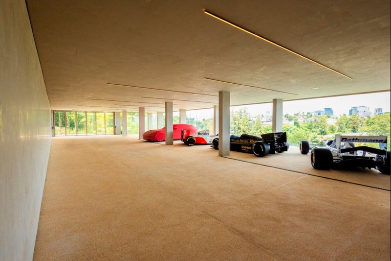 MANSÃO A VENDA EXCLUSIVA ÚNICA - 3.323M² ÁREA CONSTRUÍDA - MOBILIADA E DECORADA ASSINADA! Alameda Seul Santana de Parnaíba - 