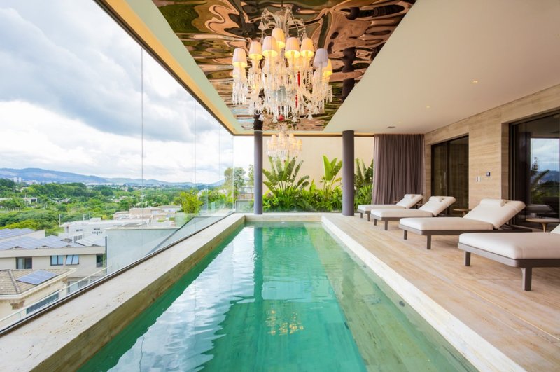 MANSÃO A VENDA EXCLUSIVA ÚNICA - 3.323M² ÁREA CONSTRUÍDA - MOBILIADA E DECORADA ASSINADA! Alameda Seul Santana de Parnaíba - 
