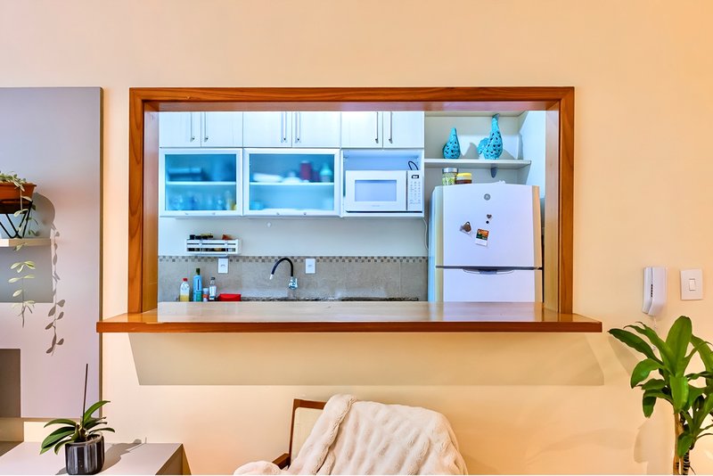R$ 460.000 - BELO E CHARMOSO APARTAMENTO - 91M2 - 2 DORM - SACADA - 1 VAGA Rua Eça de Queiroz Porto Alegre - 