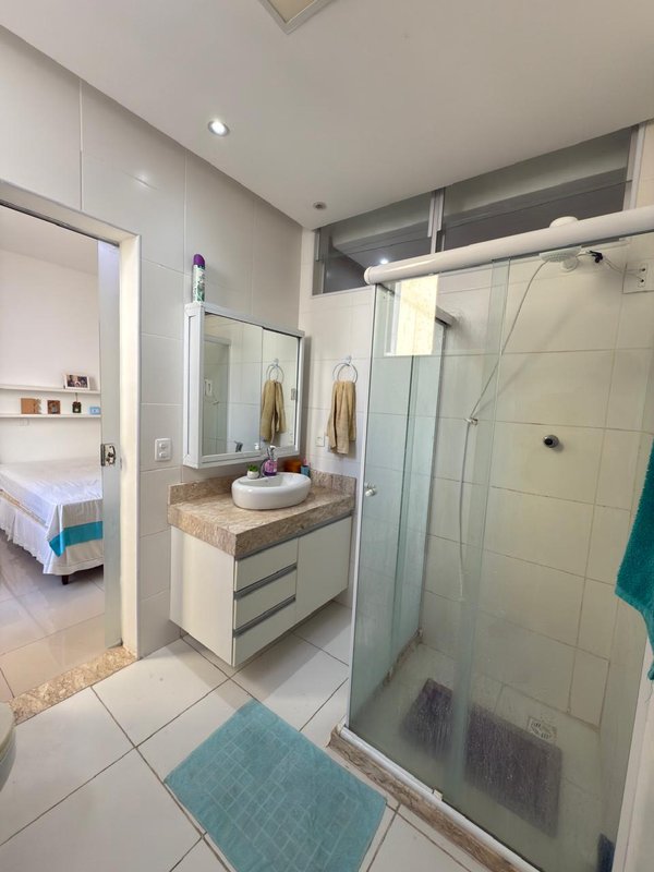 APARTAMENTO 3 QUARTOS SUÍTE CLOSET DEPENDÊNCIA GARAGEM À VENDA NA BARRA! Rua Presidente Kennedy Salvador - 