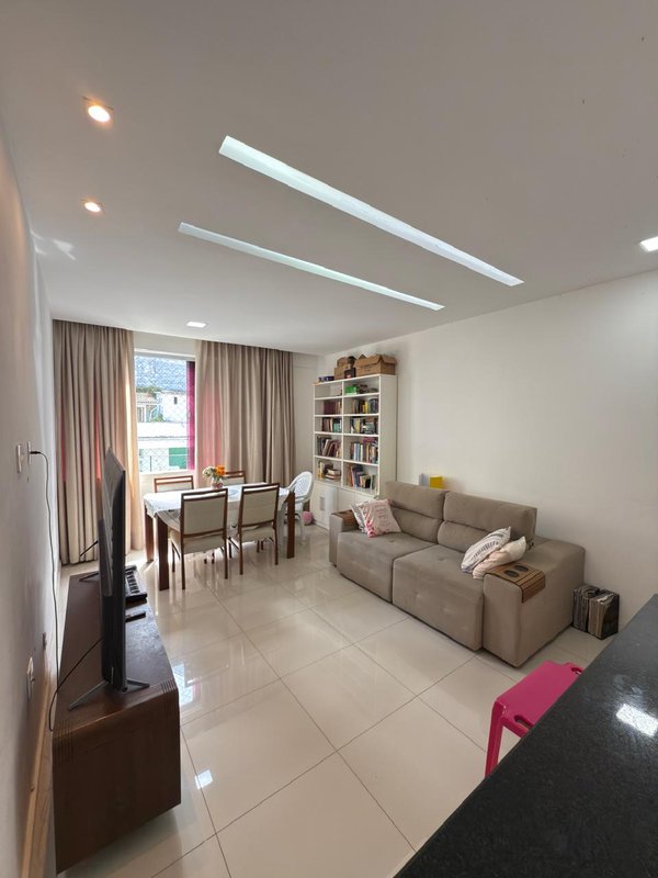 APARTAMENTO 3 QUARTOS SUÍTE CLOSET DEPENDÊNCIA GARAGEM À VENDA NA BARRA! Rua Presidente Kennedy Salvador - 
