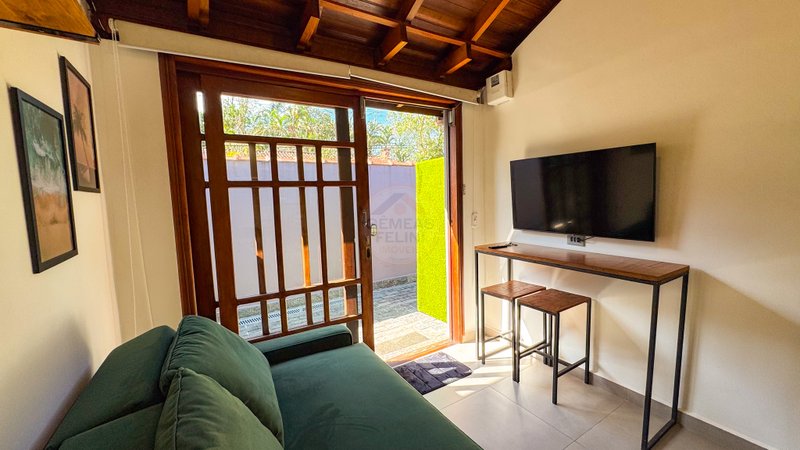 Casa com Flats em Barra do Una – VENDA OU LOCAÇÃO ANUAL  São Sebastião - 