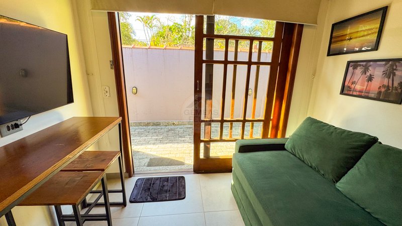 Casa com Flats em Barra do Una – VENDA OU LOCAÇÃO ANUAL  São Sebastião - 