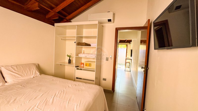 Casa com Flats em Barra do Una – VENDA OU LOCAÇÃO ANUAL  São Sebastião - 