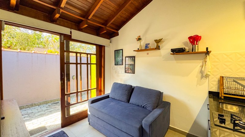 Casa com Flats em Barra do Una – VENDA OU LOCAÇÃO ANUAL  São Sebastião - 