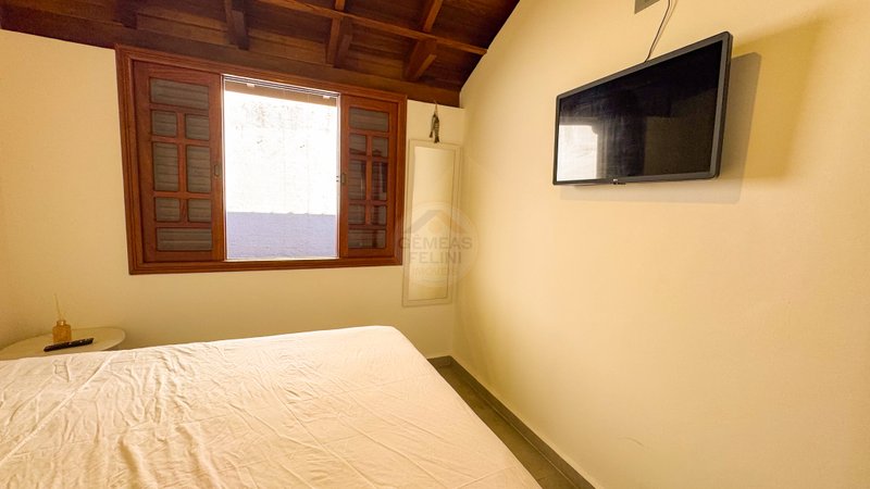 Casa com Flats em Barra do Una – VENDA OU LOCAÇÃO ANUAL  São Sebastião - 