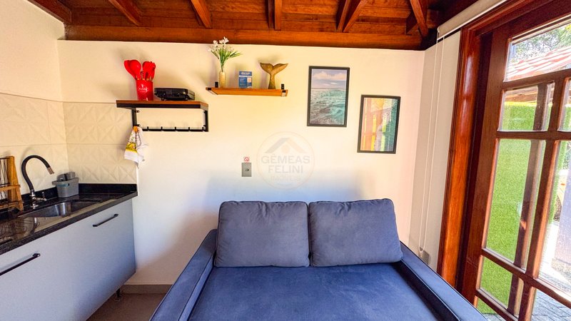 Casa com Flats em Barra do Una – VENDA OU LOCAÇÃO ANUAL  São Sebastião - 