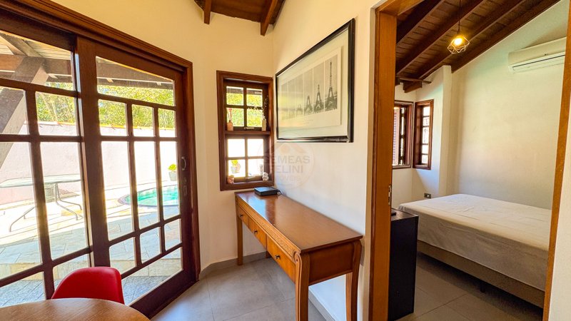 Casa com Flats em Barra do Una – VENDA OU LOCAÇÃO ANUAL  São Sebastião - 