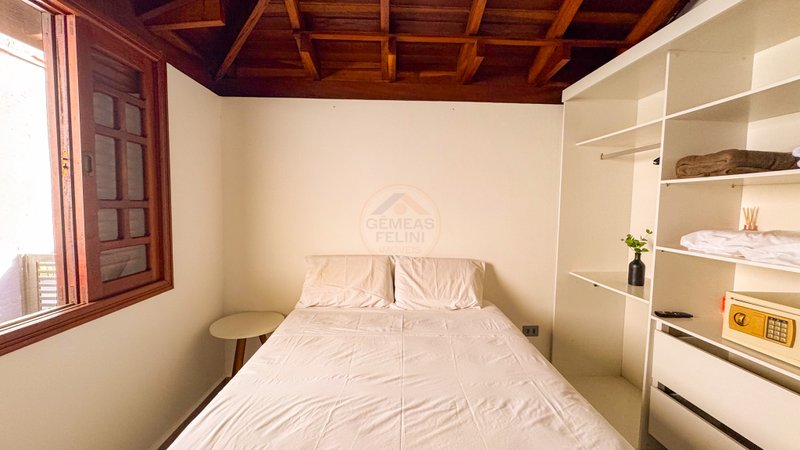 Casa com Flats em Barra do Una – VENDA OU LOCAÇÃO ANUAL  São Sebastião - 