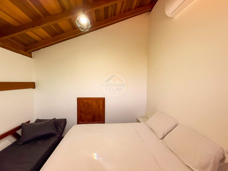 Casa com Flats em Barra do Una – VENDA OU LOCAÇÃO ANUAL  São Sebastião - 